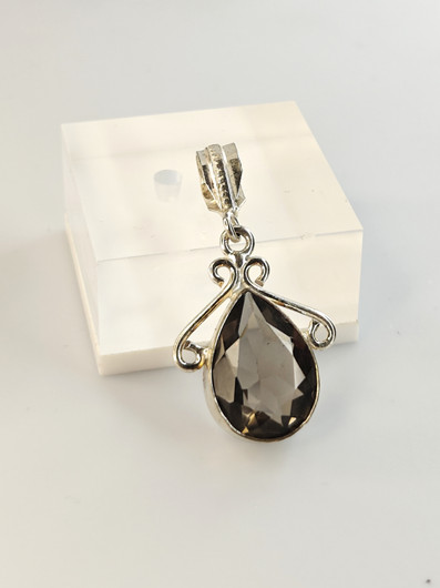 Vintage silver pendant with smokey quartz