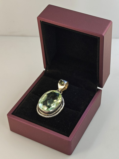 Vintage silver pendant with stone