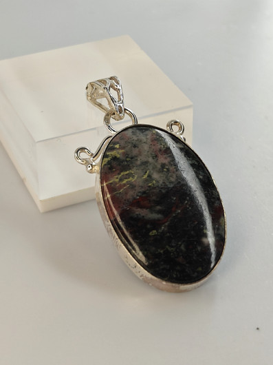Vintage silver pendant with stone