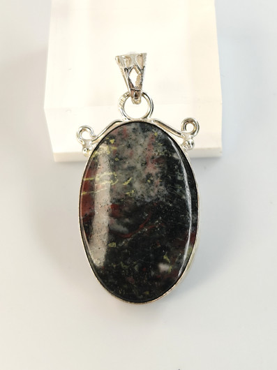 Vintage silver pendant with stone