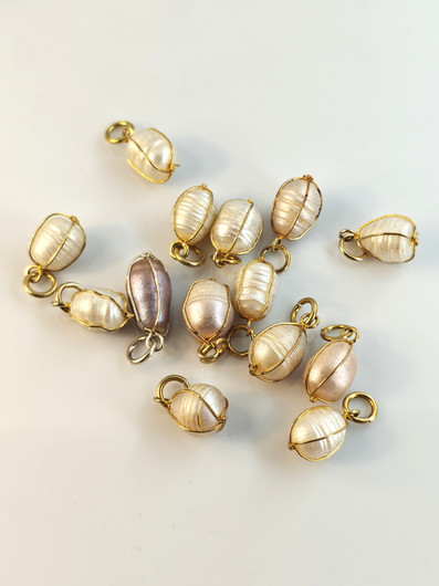 Vintage gold colored sea pearl pendant