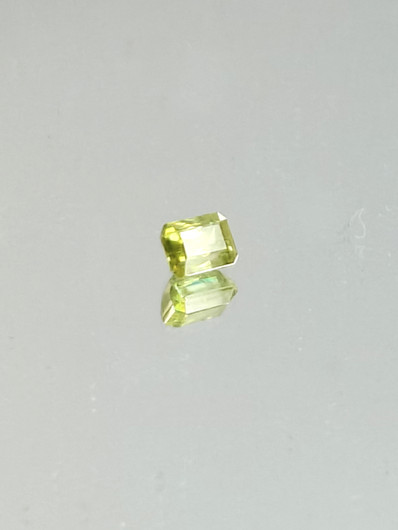 Sphene 1,1 ct emerald 