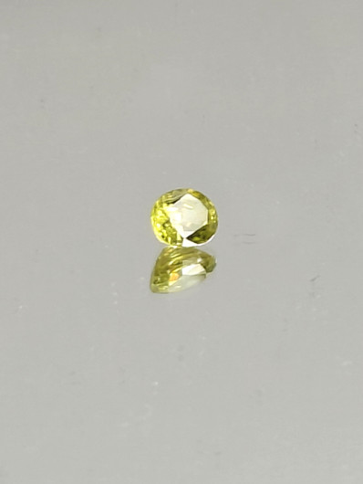 Sphene 1,1 ct oval