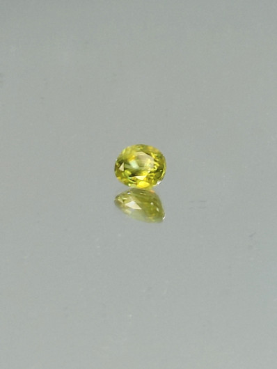 Sphene 1,1 ct oval