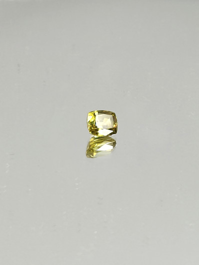 Sphene 1,1 ct radiant