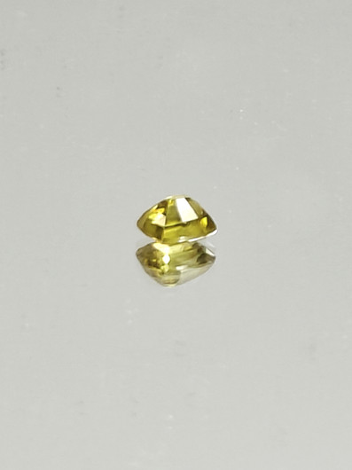 Sphene 1,1 ct radiant