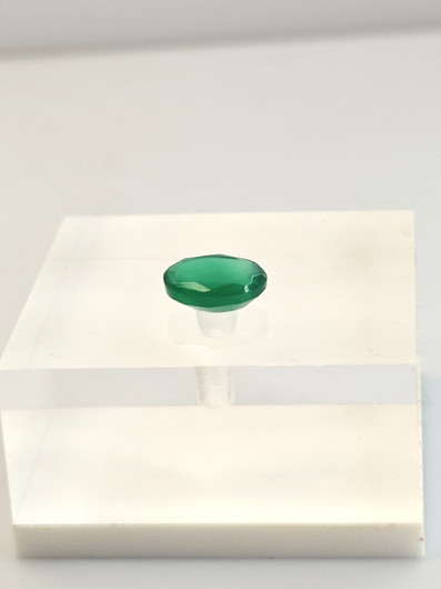 Agate 9 x 7 x 3 mm