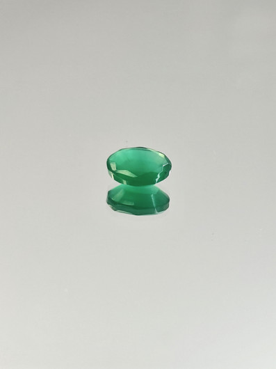 Agate 9 x 7 x 3 mm