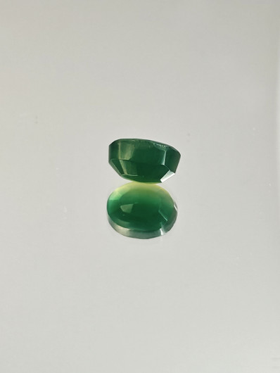 Agate 9 x 7 x 4 mm