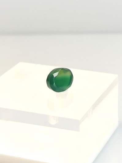 Agate 9 x 7 x 4 mm