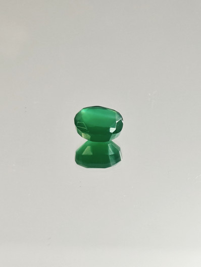 Agate 9 x 8 x 4 mm