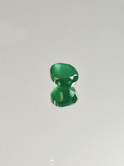 Agate 9 x 8 x 4 mm