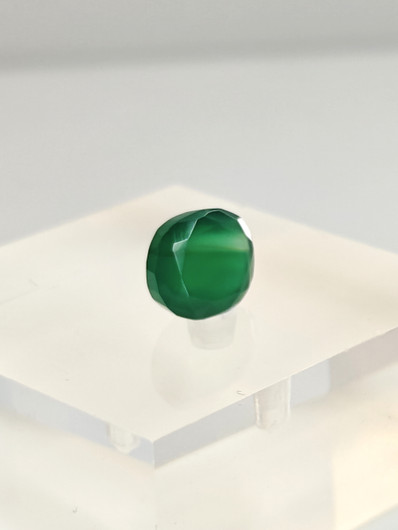 Agate 9 x 8 x 4 mm