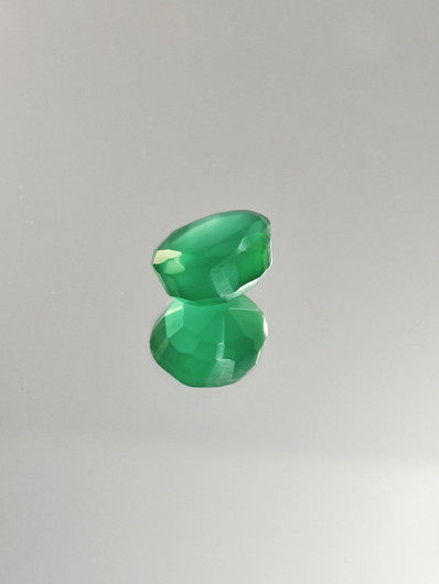 Agate 10 x 8 x 5 mm