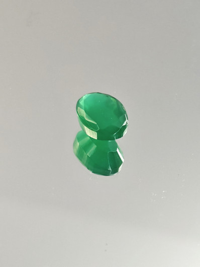 Agate 10 x 7 x 4 mm