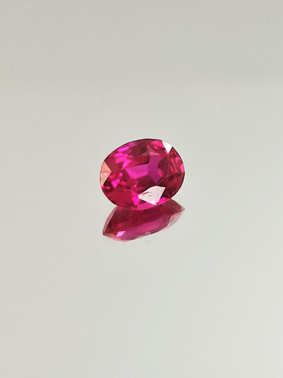 Ruby (synt.) 2,5 ct oval