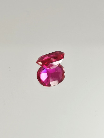 Ruby (synt.) 2,5 ct oval