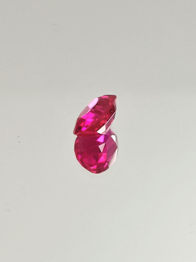 Ruby (synt.) 2,5 ct oval