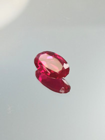 Rubiini (synt.) 3,8 ct ovaali
