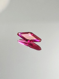 Rubiini (synt.) 1,7 ct fancy hionta
