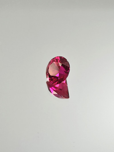 Rubiini (synt.) 1,4 ct pyöreä