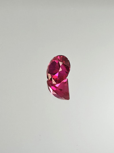 Rubiini (synt.) 1,4 ct pyöreä