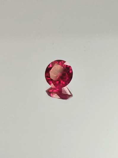 Ruby (synt.) 1,1 ct round