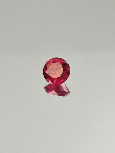 Ruby (synt.) 1,1 ct round