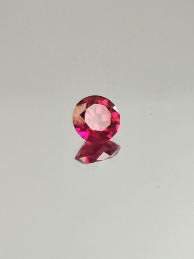 Ruby (synt.) 1,1 ct round