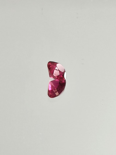 Rubiini (synt.) 0,4 ct pyöreä