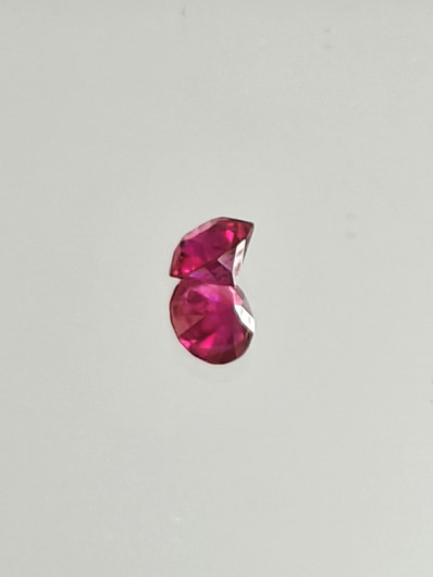 Rubiini (synt.) 0,4 ct pyöreä