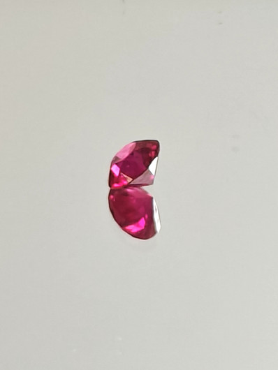 Rubiini (synt.) 0,4 ct pyöreä