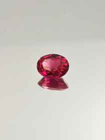 Rubiini (synt.) 3,4 ct ovaali