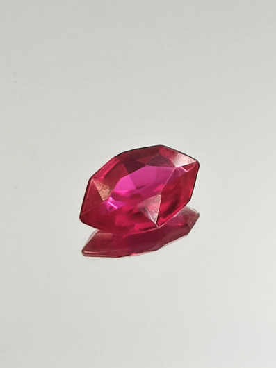 Ruby (synt.) 3,1 ct fancy cut