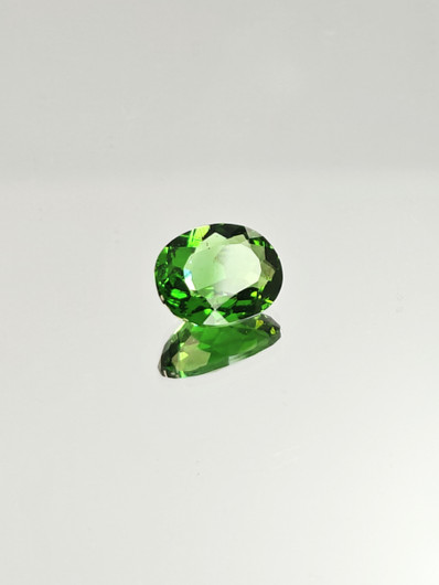Moldavite (synt.) 2,9 ct oval