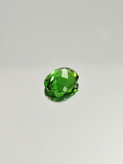 Moldavite (synt.) 2,9 ct oval