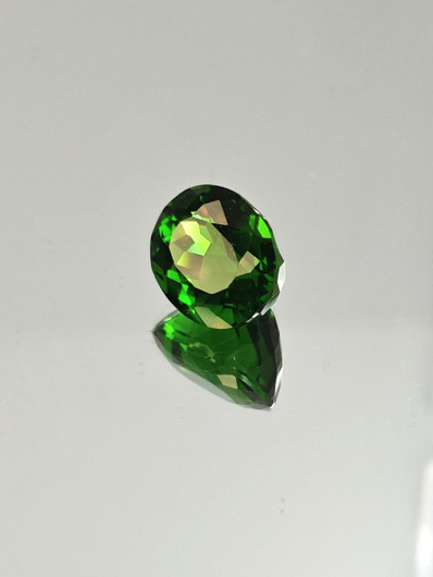 Moldaviitti (synt.) 11,6 ct ovaali