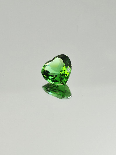 Moldaviitti (synt.) 2,9 ct sydän
