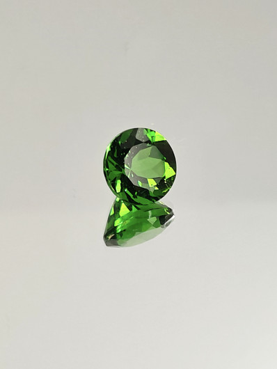 Moldaviitti (synt.) 3,8 ct pyöreä