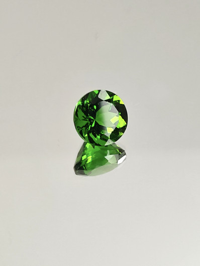 Moldaviitti (synt.) 3,8 ct pyöreä