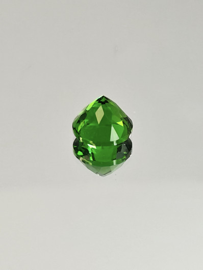 Moldaviitti (synt.) 3,8 ct pyöreä