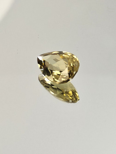 Citrine 5,4 ct, pear