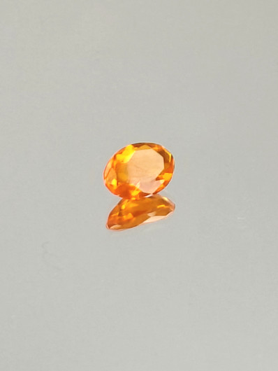tuli Opaali 0,6 ct ovaali