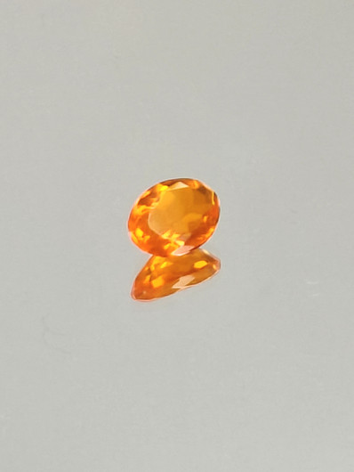 tuli Opaali 0,6 ct ovaali