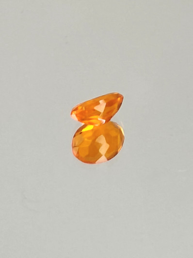 tuli Opaali 0,6 ct ovaali