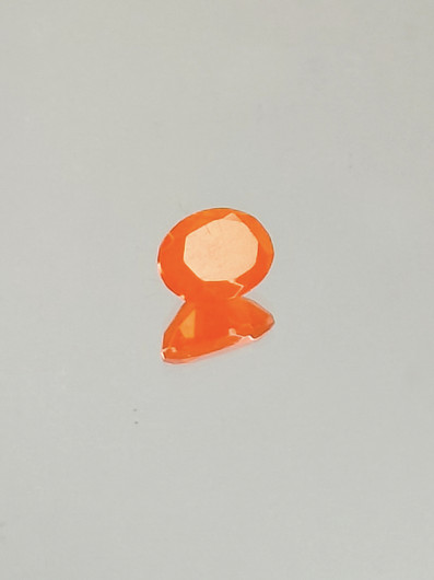 tuli Opaali 0,9 ct ovaali