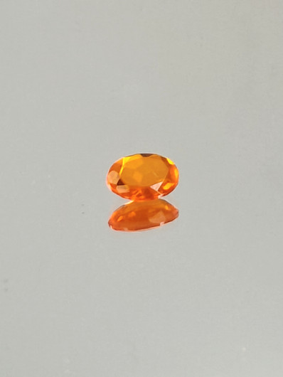fire Opal 0,5 ct oval