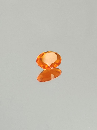 fire Opal 0,5 ct oval