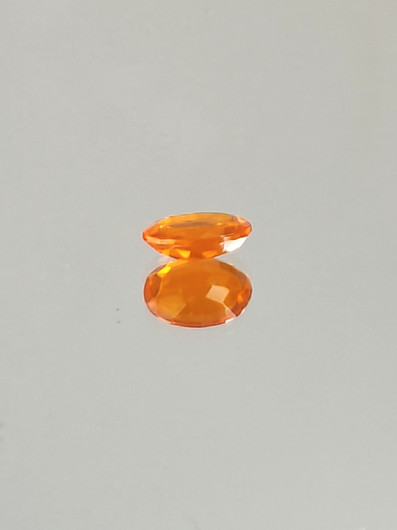 fire Opal 0,5 ct oval