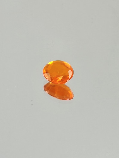 fire Opal 0,5 ct oval